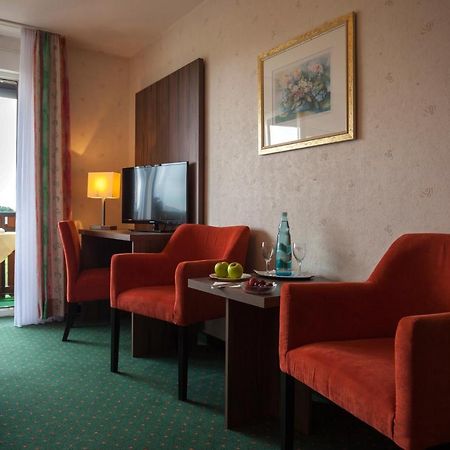 Hotel Berghof วิลลิงเงิน ภายนอก รูปภาพ