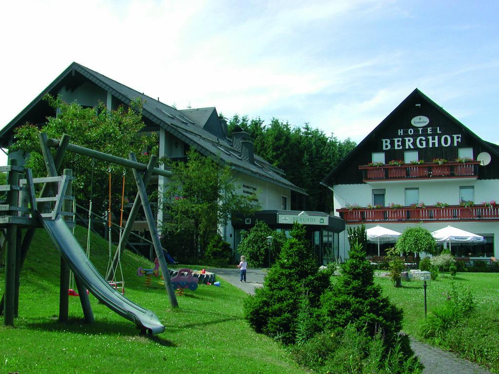 Hotel Berghof วิลลิงเงิน ภายนอก รูปภาพ